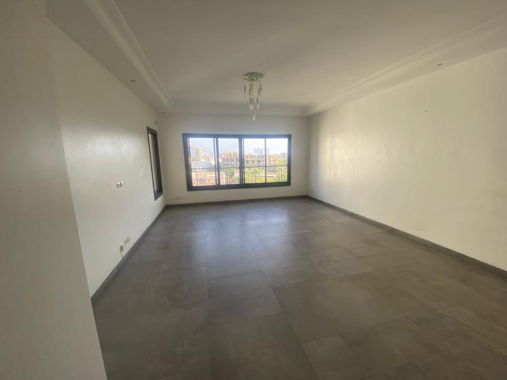 Appartement à Louer à Dakar aux Point E