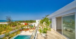 Villa Avendre Pied dans l’eaux et vue sur Mer À pointe Sarene