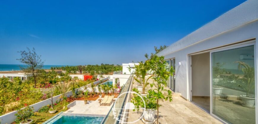 Villa Avendre Pied dans l’eaux et vue sur Mer À pointe Sarene