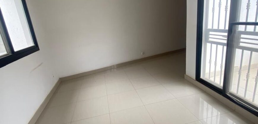 Appartement à Louer à Dakar aux Point E