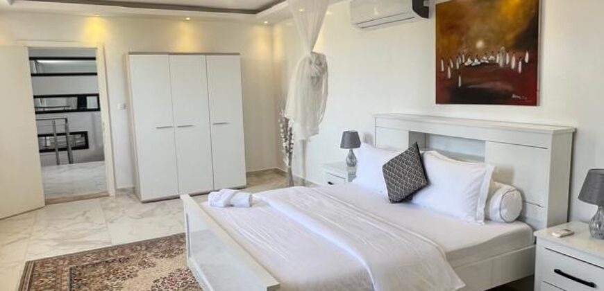 Studio Duplex Meublé pied L’eau à Louer à Dakar aux Almadies