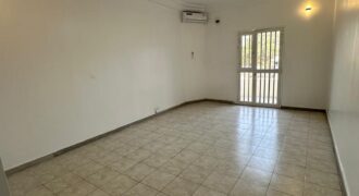 Appartement à Louer à Dakar aux Point E