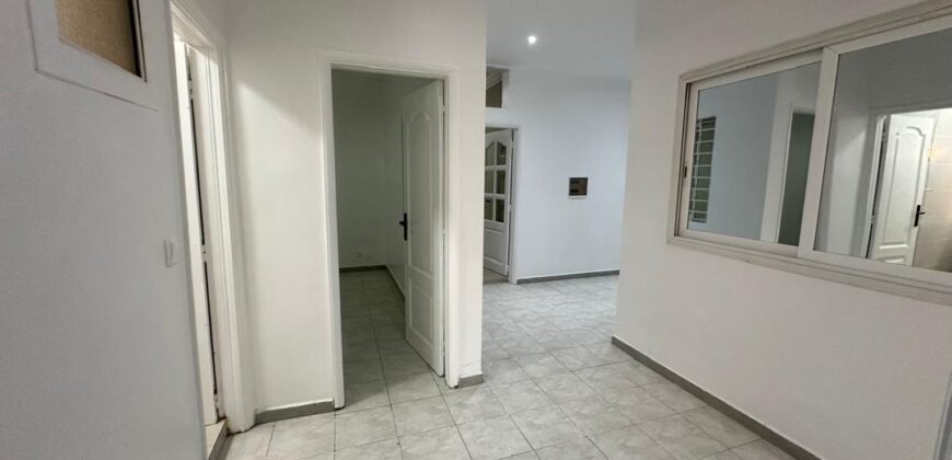 Appartement à Louer à Dakar aux Point E